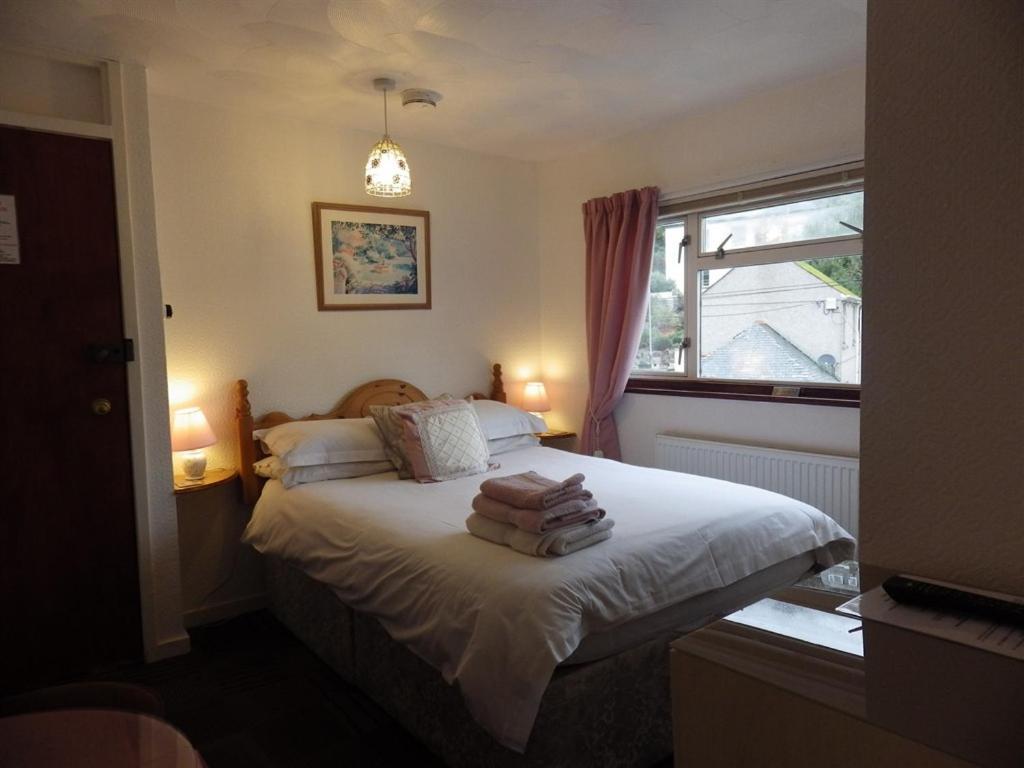 Little Harbour Guesthouse Looe Exterior photo