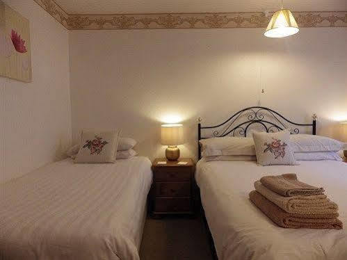 Little Harbour Guesthouse Looe Exterior photo